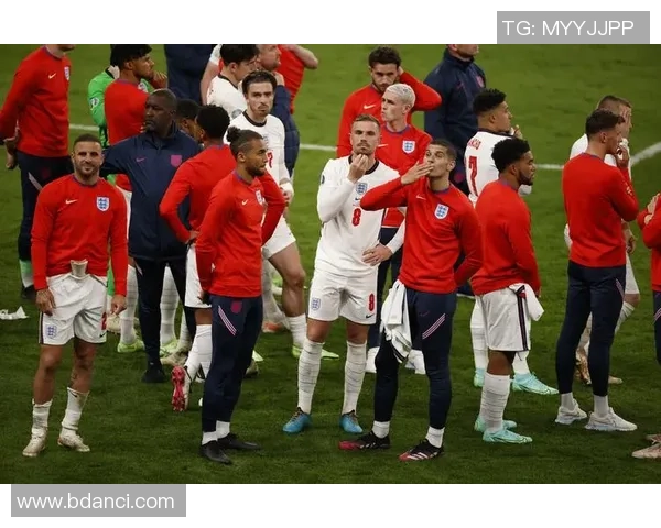 2012年意大利与英格兰精彩对决回顾央视全程直播盛况分析